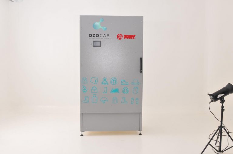 OZOCAB MET TOUCHSCREEN DESINFECTIEKAST